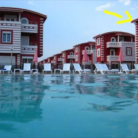 Detached With Pool And Garden ヴィラ